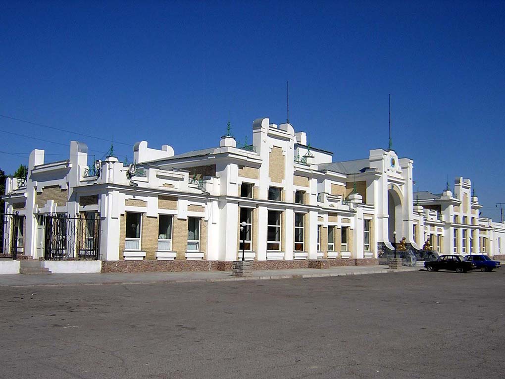 Вокзал железнодорожной станции Арысь 1