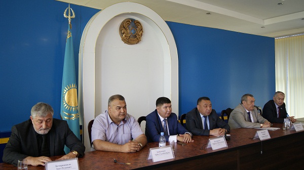 Жителям Тулькубасского района разъяснили цели Плана нации