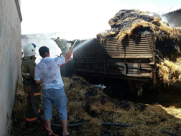 В поселке Забадам сгорел грузовик