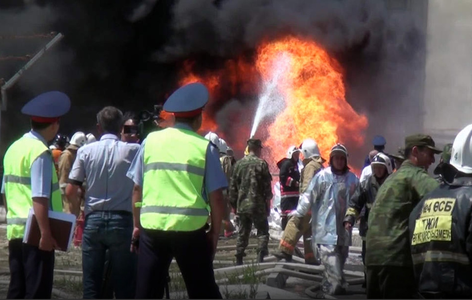 Два уголовных дела заведено по факту пожара на нефтебазе «Мунай БК»