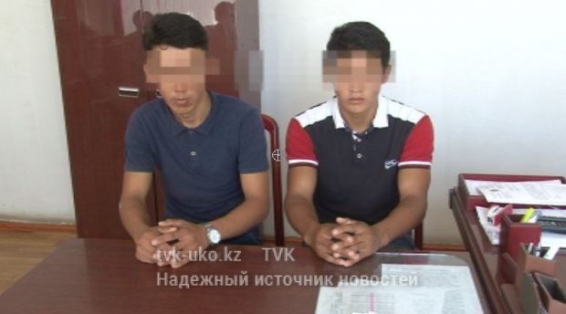 В ЮКО полицейские задержали двух подозреваемых в краже ноутбуков из местной школы.