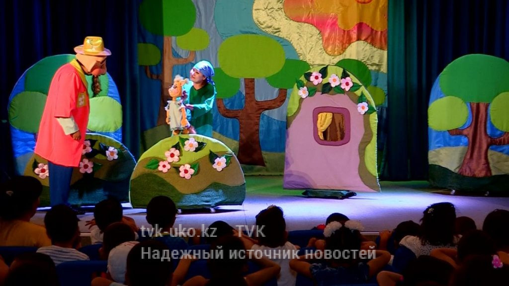 Интерактивный спектакль для малышей представили в кукольном театре