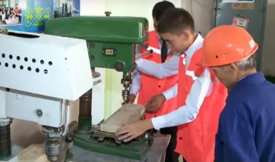 Южно-Казахстанские студенты будут стажироваться на крупных предприятиях по выпуску строительных материалов