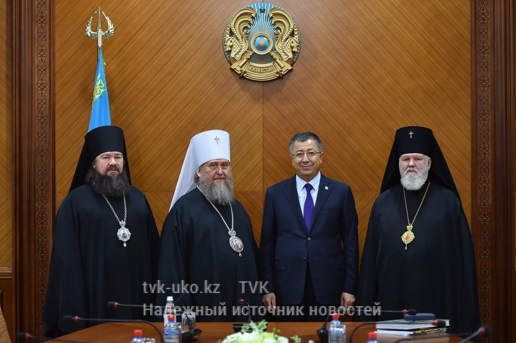 Аким ЮКО встретился с митрополитом Астанайским и Казахстанским Александром
