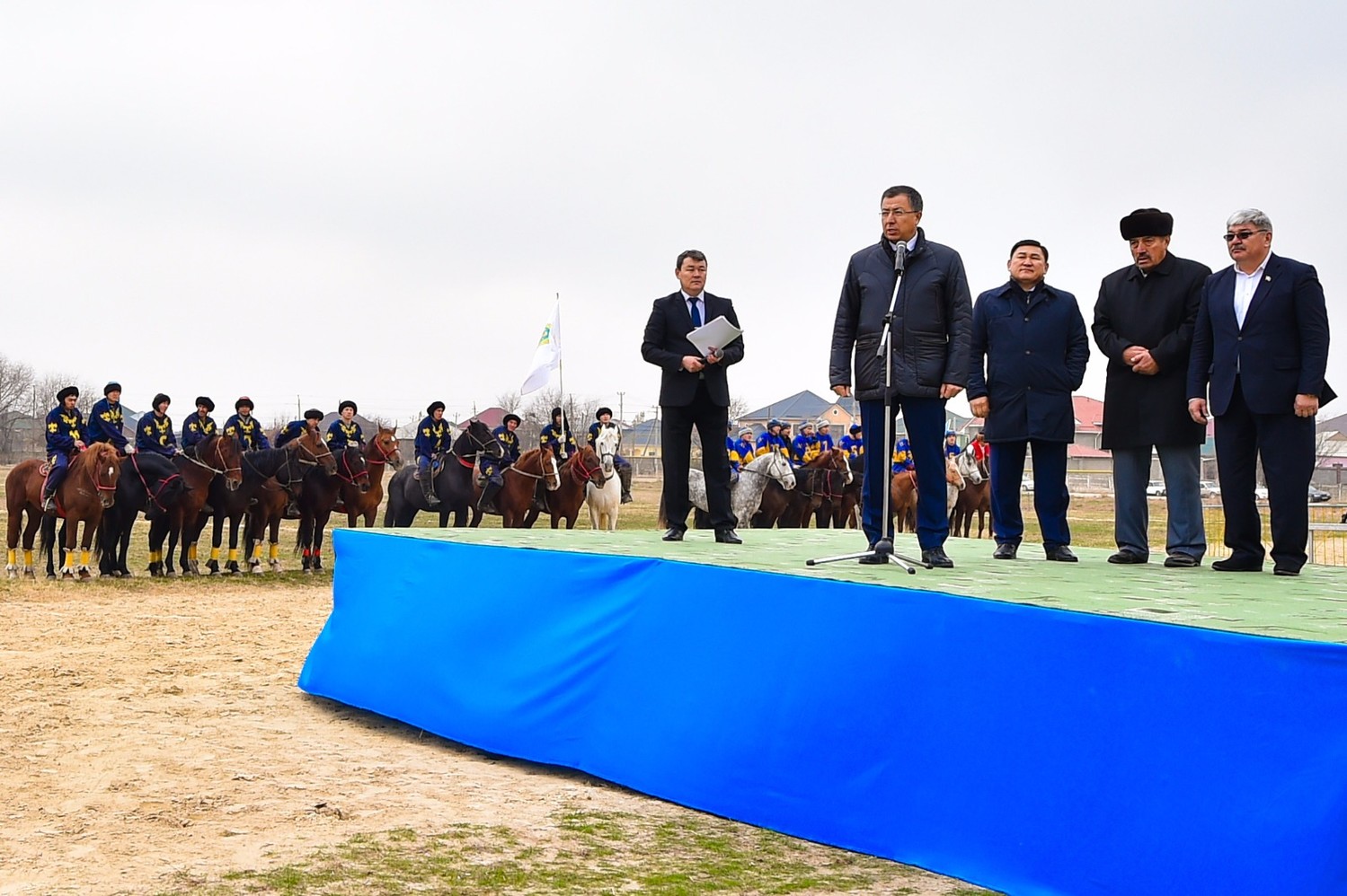 В ЮКО проходят национальные соревнования по конному спорту в честь А. Аскарова