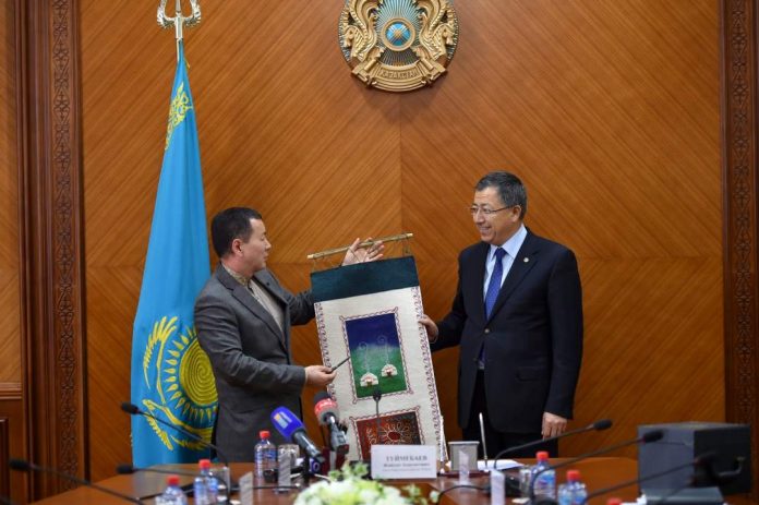 Аким ЮКО обсудил с кыргызским консулом планы на будущее