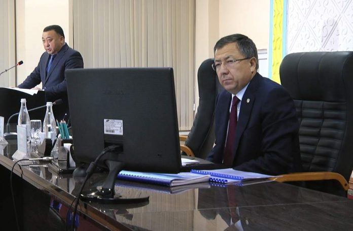 Аким Сарыагашского района получил дисциплинарное взыскание