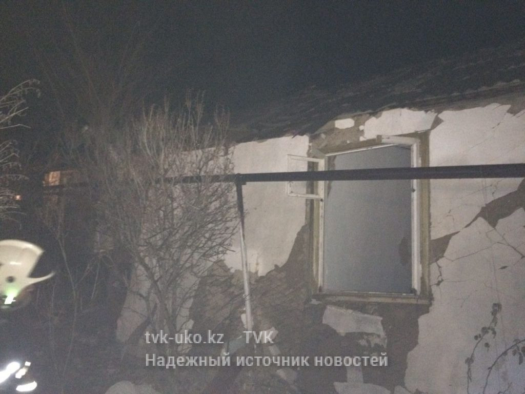 В Шымкенте от взрыва разрушен частный жилой дом