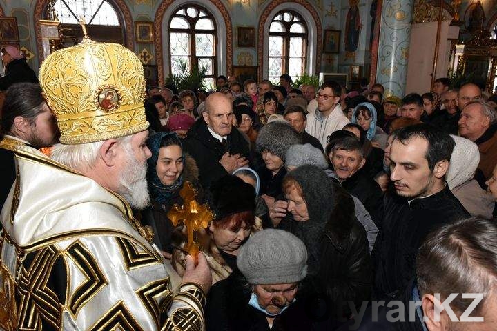 Православные Шымкента отметили день Николая Чудотворца — покровителя города