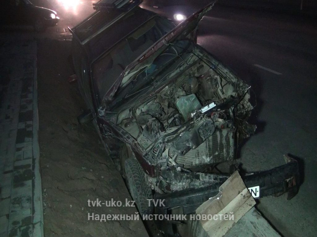 Два человека пострадали в результате ДТП в Шымкенте