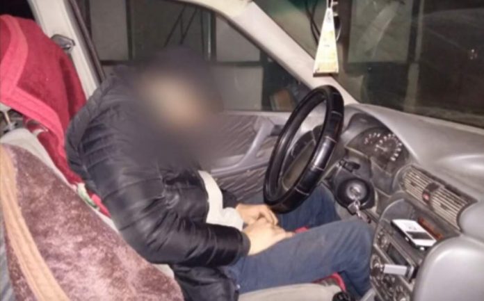 В Шымкенте во время аварии пьяный водитель спал за рулем