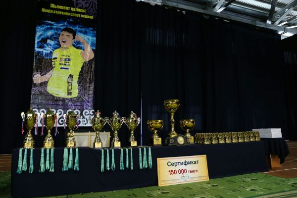 Чемпионат Казахстана по армрестлингу стартовал в Шымкенте