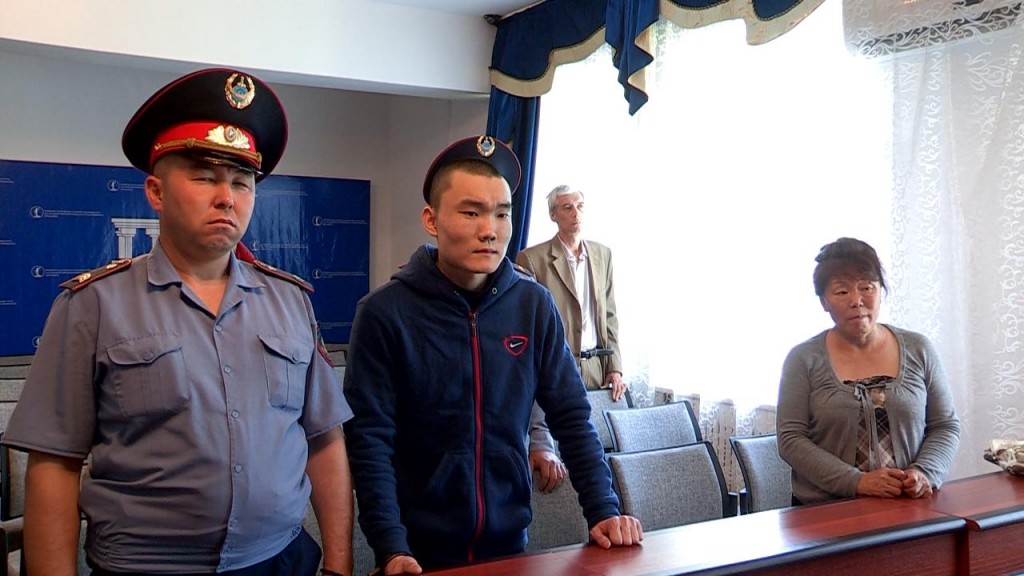 Обвинившего полицейских в пытках осудили на три года за кражу