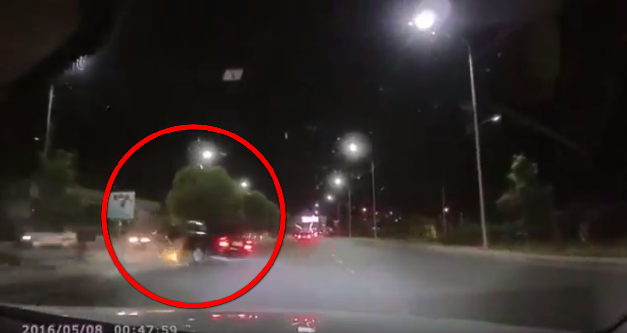 Водитель и пассажир «Toyota -Camry» пострадали в жутком ДТП в Шымкенте(видео)