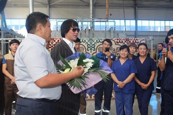 Кайрат Нуртас посетил одну из фабрик Шымкента (Фоторепортаж)