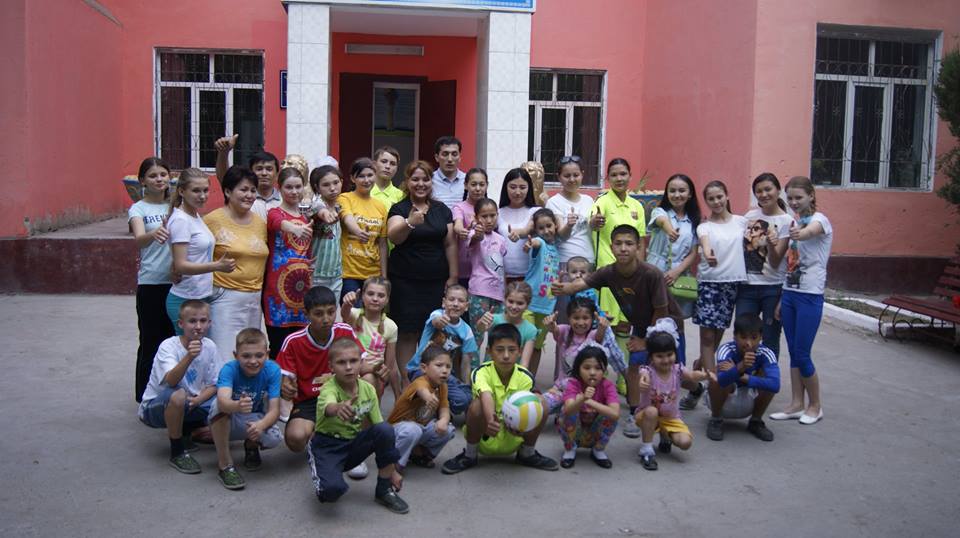 Ассамблея народа Казахстана ЮКО, посетила детский дом в Арыси