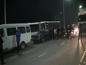 В г. Шымкент в результате крупного ДТП пострадали более 20-ти человек и 10 автомашин.
