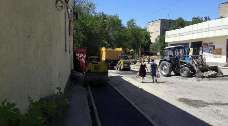 По жалобам шымкентцев на улице Мангельдина появился тротуар