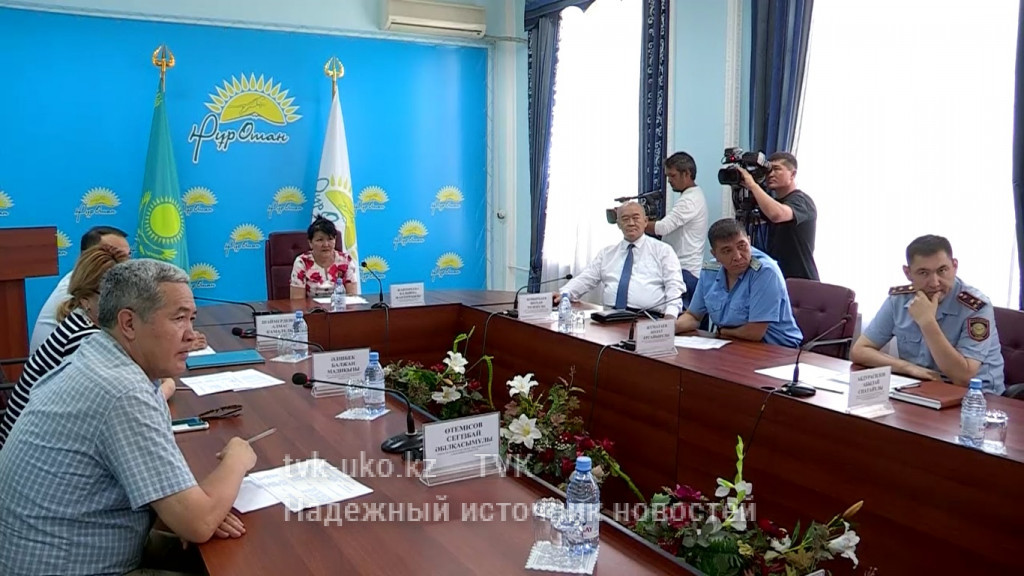 Алименты с супругов просят выбить через «Нур Отан»