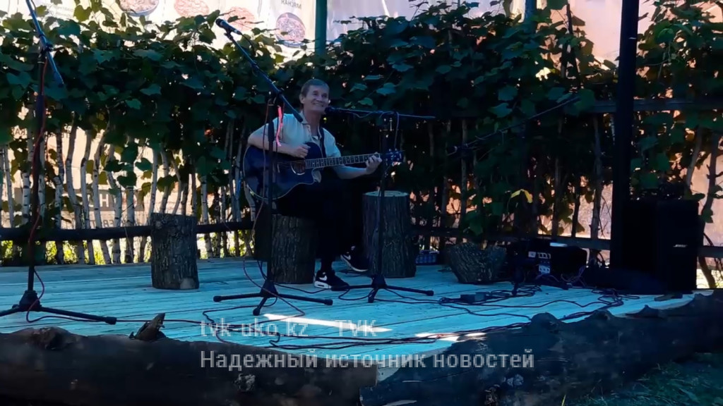 Грушинский фестиваль покорился шымкентским бардам