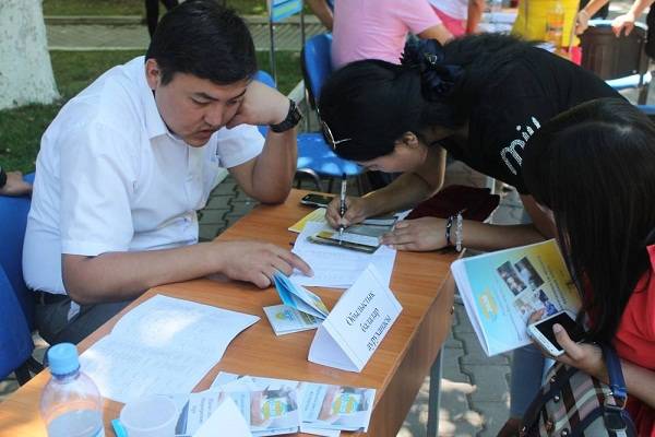В ЮКО трудоустроено 400 человек с ограниченными возможностями