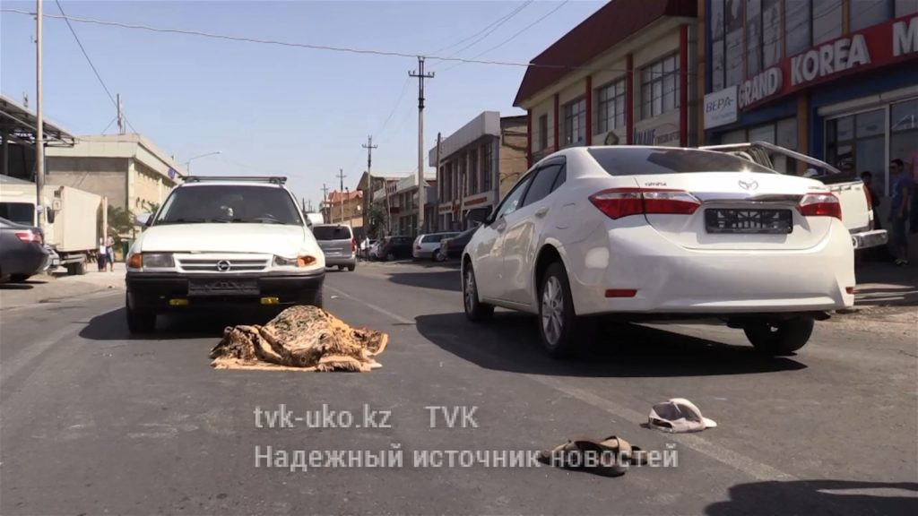 Водитель внедорожника погиб под колесами другого автомобиля