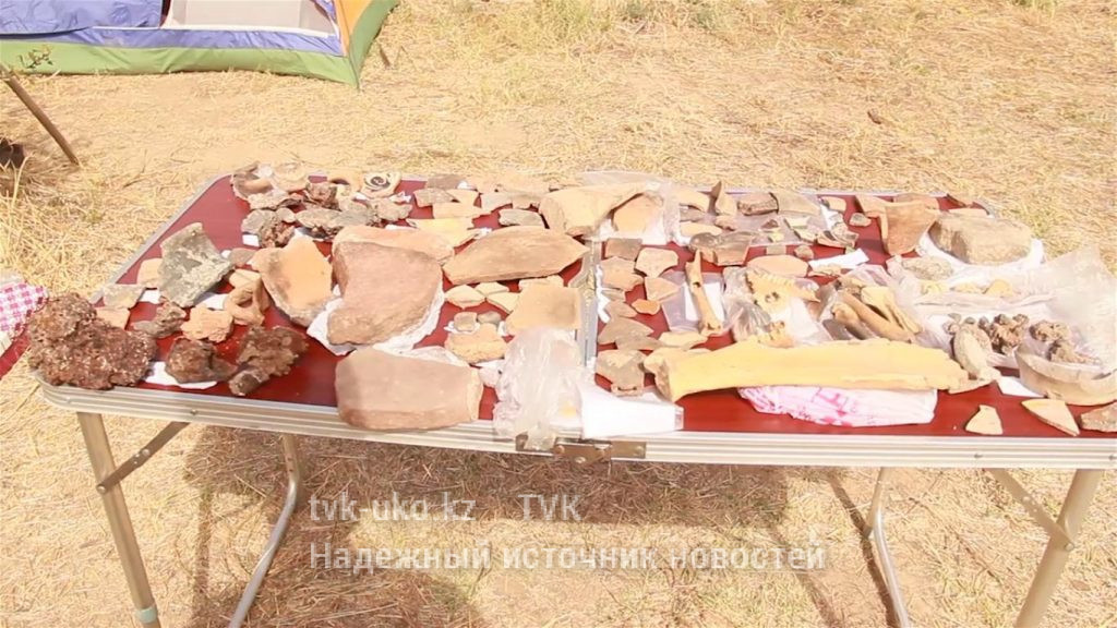 Сакский нож обнаружили археологи в пещере хребта Каратау