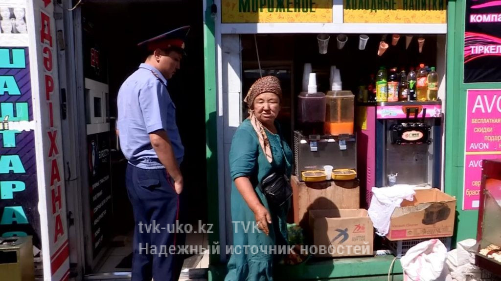 Почти на два миллиона тенге оштрафовали нелегальных торговцев в Шымкенте