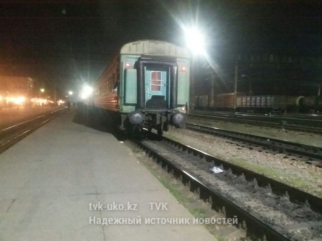 Ящики с превышенным радиоактивным фоном нашли в поезде в Шымкенте