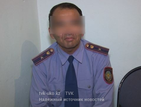 В Шымкенте мужчина, чтобы понравиться девушке, притворлся полицейским