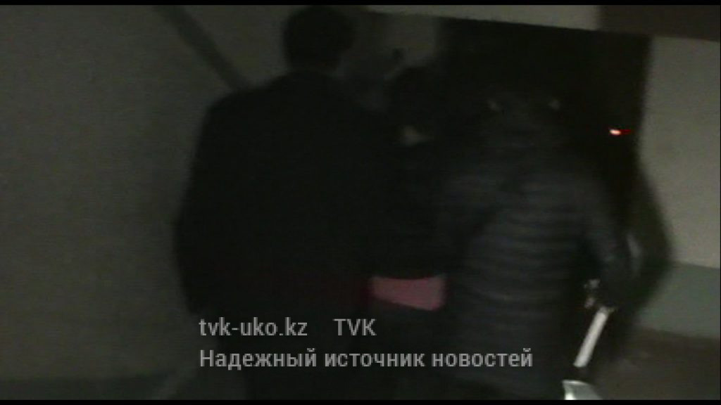 В Шымкенте женщина перерезала мужчине горло