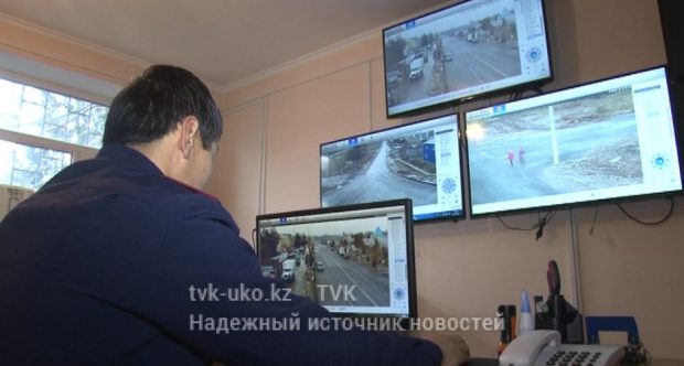 В ЮКО, в ДТП с микроавтобусом погибла женщина
